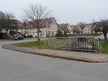In Reitsch heißt es warten auf die Bagger. Die Planungen zur einfachen Dorferneuerung fordern Geduld bei den Bürgern. Fotos: K.- H. Hofmann