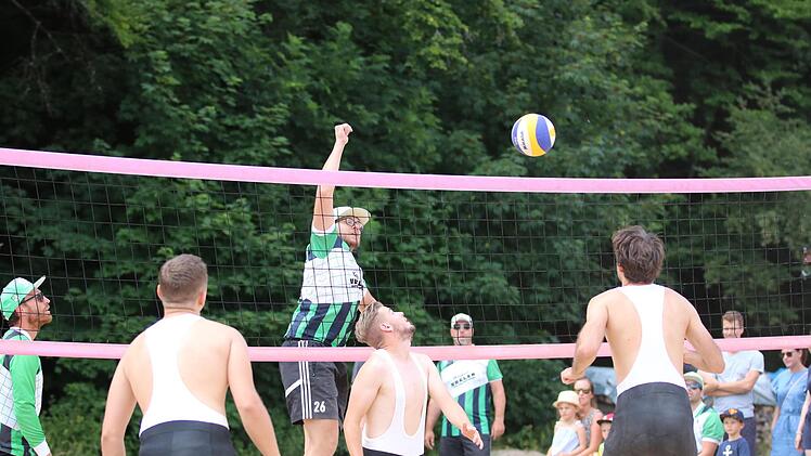Beachvolleyball-Turnier in Oberbach. Sebastian Schmitt
