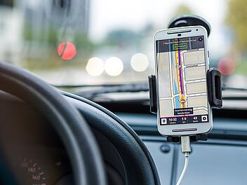 Sichere Handy-Halterung für dein Auto