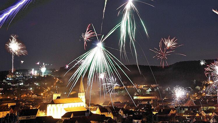 Diese Aufnahme ist dem Hobby-Fotografen Dieter Britz zum Jahreswechsel 2012/13 in Münnerstadt gelungen. Foto: Dieter Britz