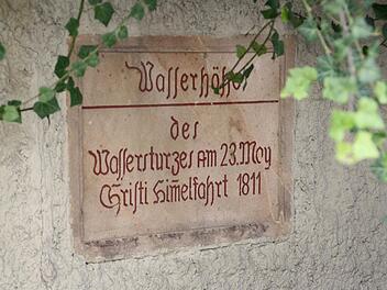 Diese Wassermarke bedinet sich im Kulmbacher Oberhacken. Foto: Erich Olbrich
