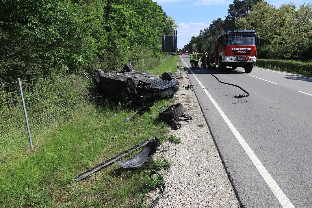 Crash mit Gegenverkehr – vier Menschen bei Strullendorf verletzt