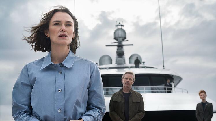 Laura (Keira Knightley) wird auf der Luxusyacht des Milliardärs Richard Bullmer (Guy Pearce) Zeugin eines Mordes. Doch niemand glaubt ihr.