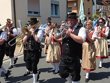 Die Musikanten aus Haig (unser Bild), Tettau und Stockheim sorgten für Marschmusik. Fotos: Gerd Fleischmann
