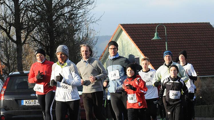 mpressionen vom Fuschter Silvesterlauf. Fotos: ssp