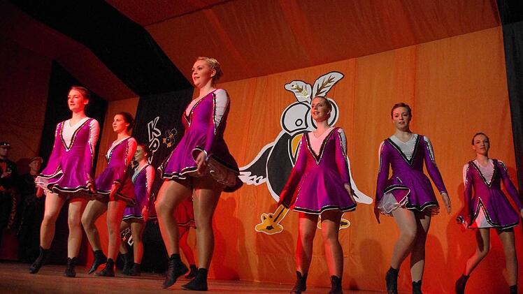 Die Junioren-Turniergruppe für Rheinische Garde von "Dance 4Fun"