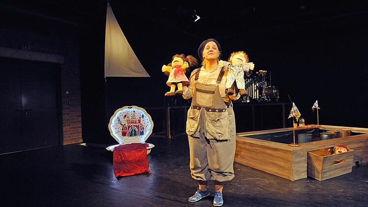 Kora Pavelic beeindruckt in "Gold" von Leonard Evers in der Coburger Reithalle.Foto: Andrea Kremper