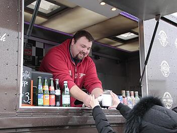 Bei etwa 20 Food-Trucks werden am 16. Oktober fränkische, vegetarische und internationale Gerichte über die Theke gehen.  Foto: Jennifer Hauser
