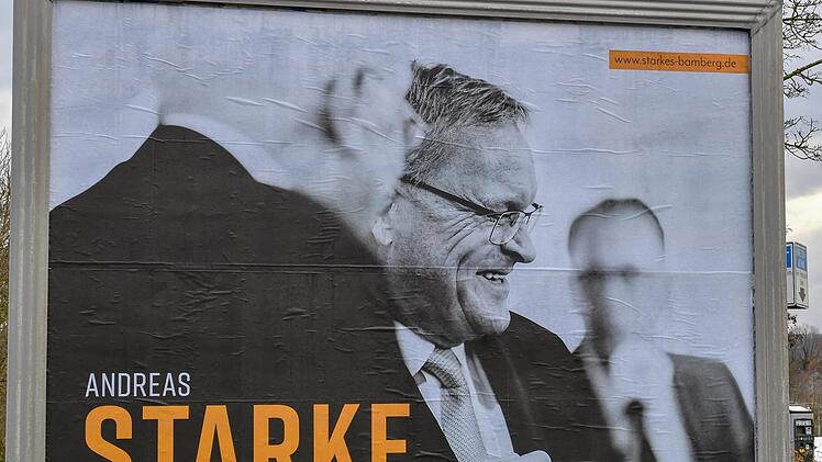 Auf Andreas Starkes Plakat für die OB-Wahl 2020 ist weder das Logo noch die Farbe der SPD zu sehen... Foto: Ronald Rinklef