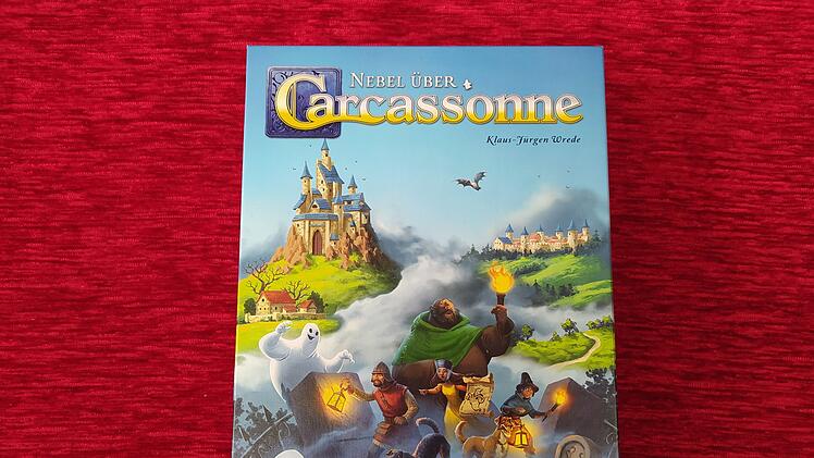 Spiele-Test Nebel über Carcassonne: Der Legespiel-Klassiker als kooperative Geisterjagd