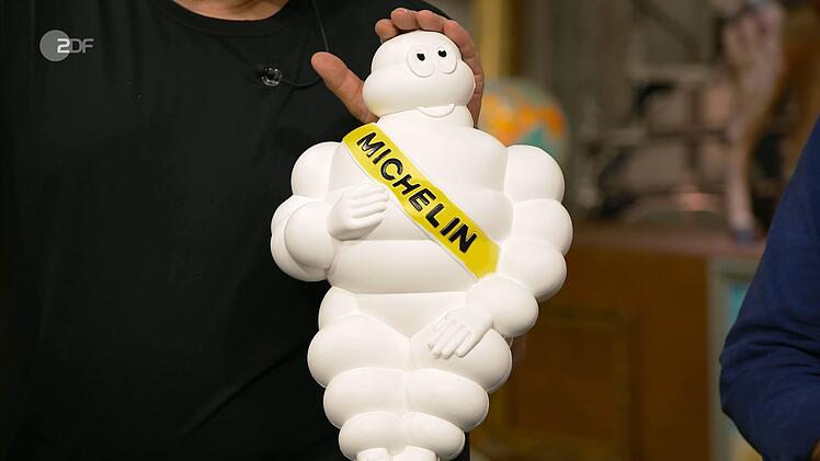 Das Michelin-Männchen "Bibendum" aus dem Jahr 1966 hatte einen Wert von 100 bis 150 Euro. Für 180 Euro ging die Werbefigur in den Besitz von David Suppes über.