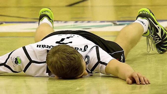 Kommt die VSG noch einmal auf die Beine? Fotos: Albert Höchstädter