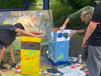 Lichtenfels: Kreatives Upcycling - Jugendliche gestalten Mülleimer neu