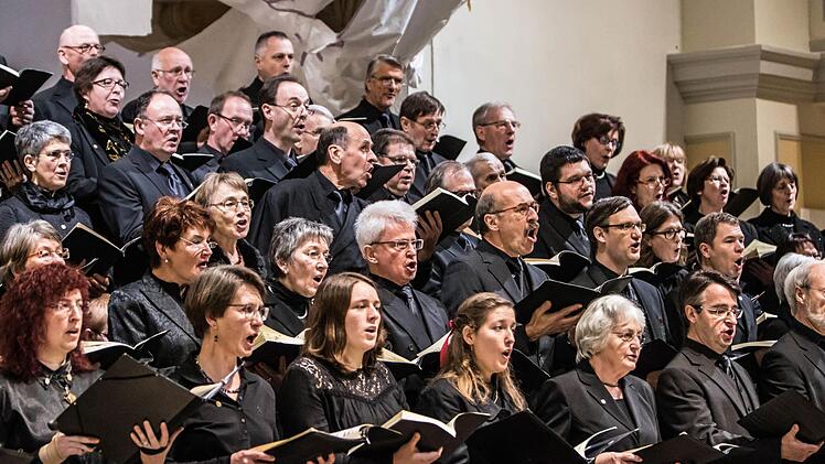 Der Coburger Bachchor und das Main-Barockorchester Frankfurt beeindruckten bei der Aufführung des Weihnachts-Oratorium in St. Moriz. Foto: Jochen Berger