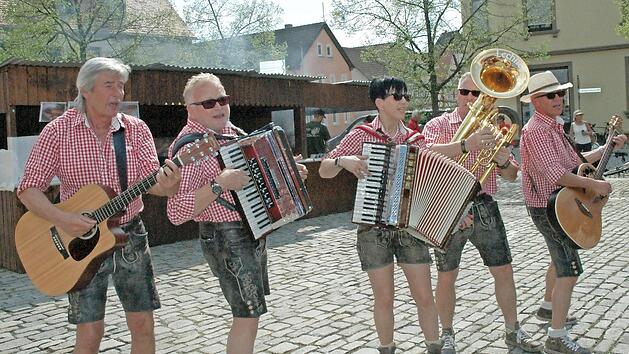 Die "Albertos" aus Wohnau sorgen beim Genussfestival rund ums heimische Bier am Samstag, 27. April, vor und in der Stadthalle K&ouml;nigsberg f&uuml;r die musikalische Stimmung.  Foto: Moni G&ouml;hr