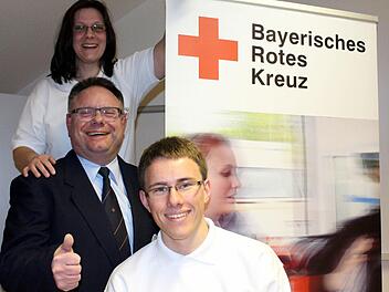 Bereitschaftleiter Harald Erhard ist glücklich, mit Nadine Münch und Felix Wallström zwei junge Stellvertreter gefunden zu haben. Fotos: Peter Pfannes