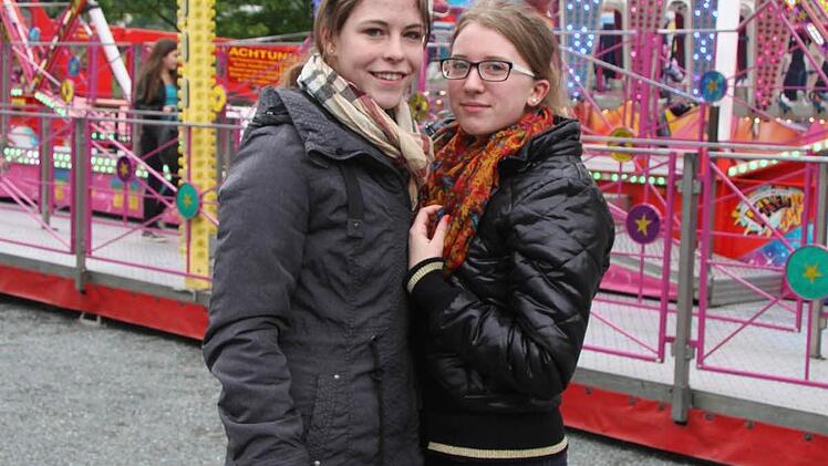 Anna Hamann (16) und Kristina Richter (17) haben sich ins Freestyle getraut. Direkt nach der PTA-Schule ab ins Vergnügen, ist ihr Motto und Heidenspaß Fotos: Sonja Adam