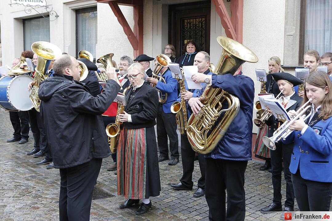 Herzlicher Empfang für Georg Gänswein in Höchstadt