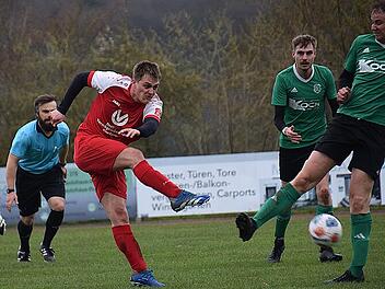 Keine Tore, aber dennoch viel W&uuml;rze beim Derby in Hammelburg