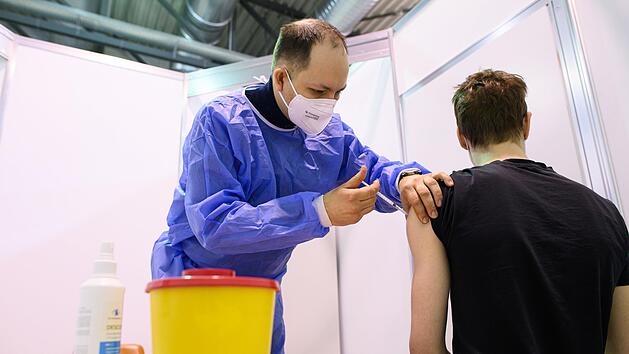 Es gibt noch zu wenig Impfstoff. Foto: Norbert Michael, dpa