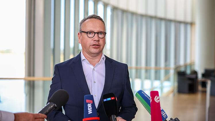 Justizminister Limbach zu den Durchsuchungen in der JVA Rheinbach