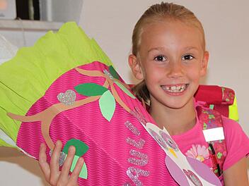 Schon ganz aufgeregt: Pauline aus Bad Brückenau hat am Dienstag ihren ersten Schultag. Foto: Ulrike Müller