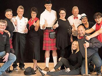 Die Schauspieler der Theatergruppe Buch am Forst hatten schon bei den Proben sehr viel Spaß und freuen sich auf Vorstellungen vor Publikum.  Foto: Theatergruppe Buch am Forst