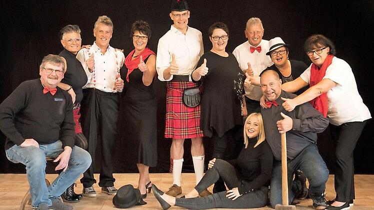 Die Schauspieler der Theatergruppe Buch am Forst hatten schon bei den Proben sehr viel Spaß und freuen sich auf Vorstellungen vor Publikum.  Foto: Theatergruppe Buch am Forst
