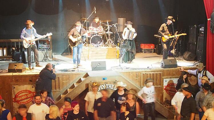 Die Skyline Riders bei ihrem Auftritt in "Pullman City". Foto: privat