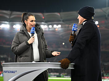 Sport-Moderatorin Esther Sedlaczek erwartet ihr drittes Kind