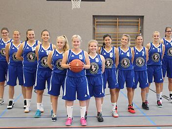Bock auf Bayernliga: Unser Bild zeigt die Damenmannschaft der SG Oerlenbach (von links) Marina Erhard, Bärbel Gunreben, Nicole Lutz, Olivia Stichler, Sarah Curtis, Saskia Curtis, Sophia Schendel, Luisa Vogel, Miriam Pfaff, Nathalie Werner, Leonie Schmitt und Teresa Borst.  Foto: Angela Stichler