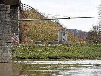 Der Zweckverband zur Abwasserbeseitigung im Raum Theres wird im Sommer einen Maindüker bauen, der an das Pumpwerk Süd (im Bild) bei Horhausen angeschlossen wird. In zwei bis drei Jahren muss dann auch das Pumpwerk erneuert werden.  Foto: Ulrike Langer