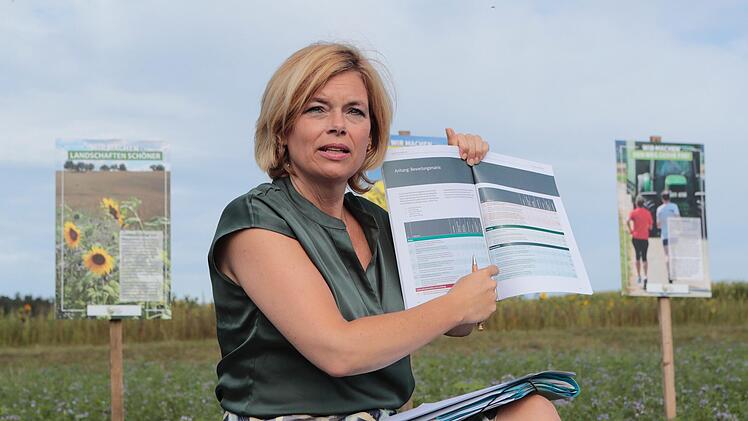 Landwirtschafts- und Ernährungsministerin Julia Klöckner besuchte am Donnerstag den Landkreis Kulmbach. Foto: Matthias Hoch
