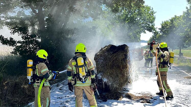 Pretzfeld: Anhänger in Brand geraten - 21-Jähriger entdeckt Feuer im Rückspiegel