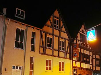 Teile eines Meteoriten besch&auml;digen H&auml;user