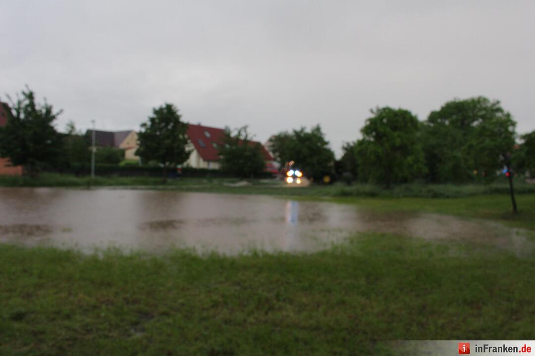 Erneute Flut ueber dem Landkreis Ansbach - Mehrere Ortschaften ueberschwemmt