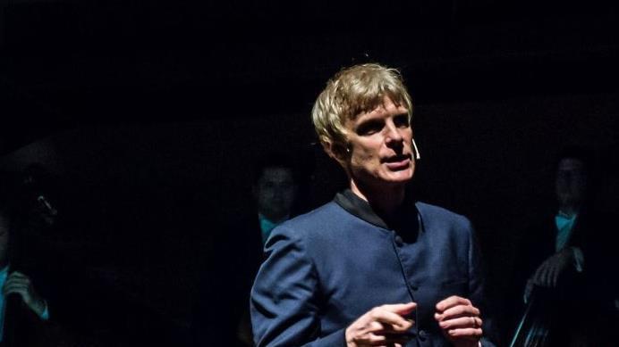Umjubeltes Bamberg-Debüt: Martin Fröst beeindruckte als Klarinettist und als Dirigent.Foto:Jochen Berger