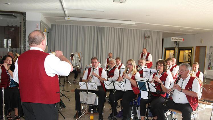 Die Stadtkapelle Kulmbach spielte zum UNESCO-Festabend: ein echtes Highlight. Auch die t&uuml;rkische und die deutsche Nationalhymne, sowie die Europ&auml;ische Hymne erklangen.Sonny Adam