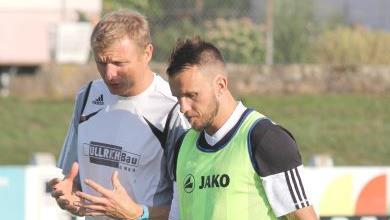 Der neue Trainer Matthias Bayer (l.) im Gespräch mit Thorsten Schlereth Foto: Ralf Naumann