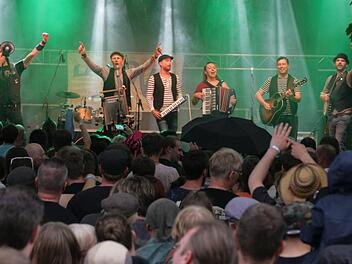 Fiddler's Green auf der Bühne in  BammersdorfSylvia Hubele