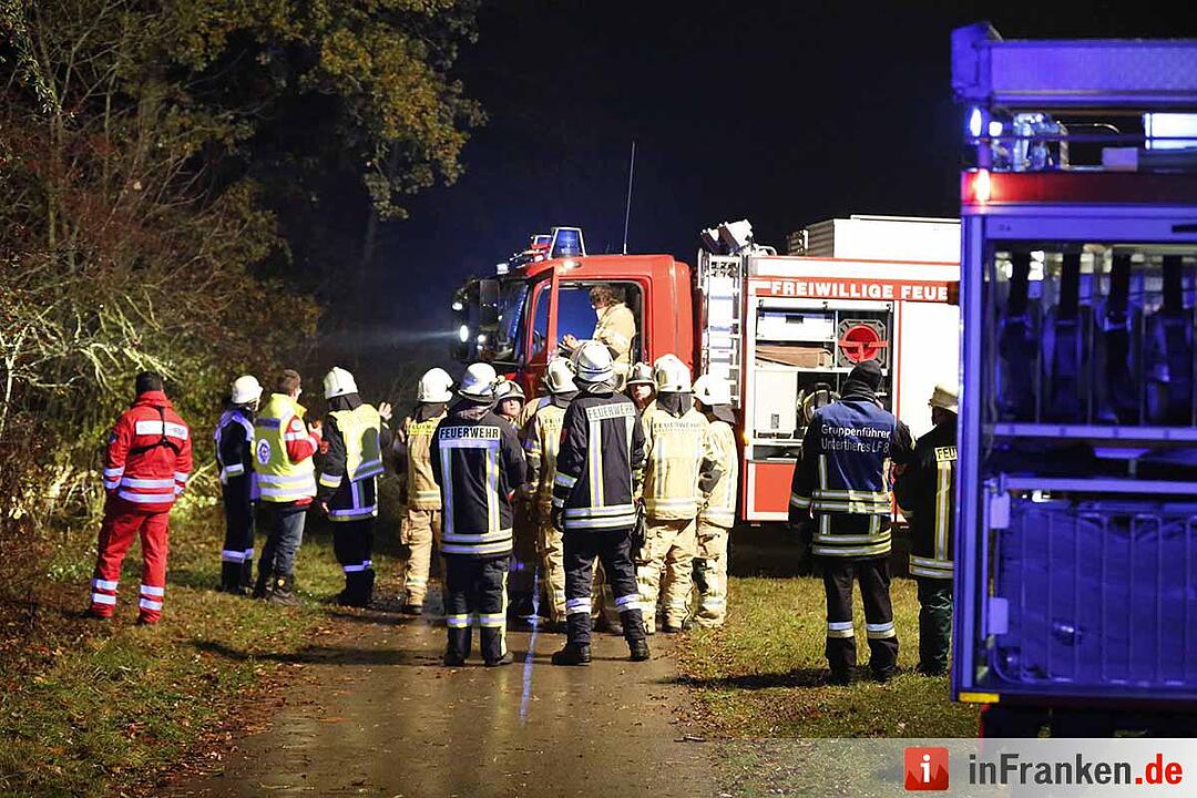 Pkw rollt bei Theres in Main: 23-Jährige stirbt