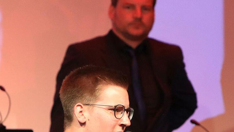 Kurzweiliges Programm auf hohem Niveau: Die Bigband der Hochschule Coburg unter Leitung von Ralf Probst sowie junge Gesangstalente aus der Region beeindruckten zahlreiche Zuhörer im Kongresshaus Rosengarten.Foto: Jochen Berger