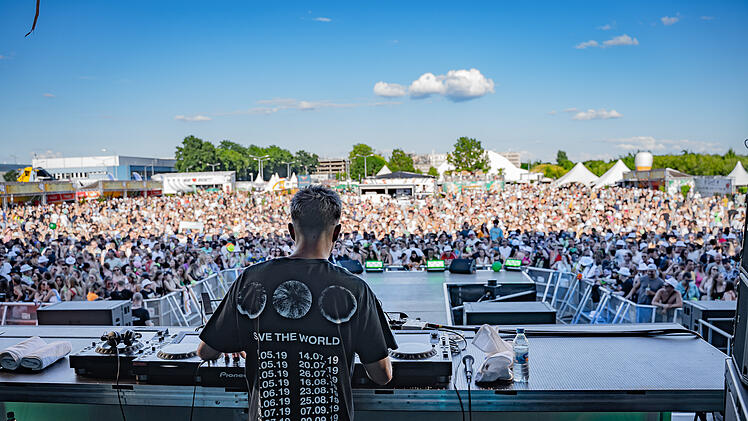 Garlic Land Festival 2022 in Nürnberg: Schrill, verrückt und extravagant.