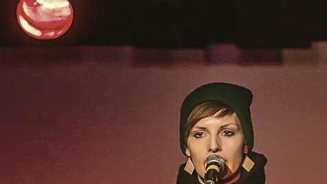 Poetin und Poetry Slammerin Pauline Füg Foto: Tobias Heyel