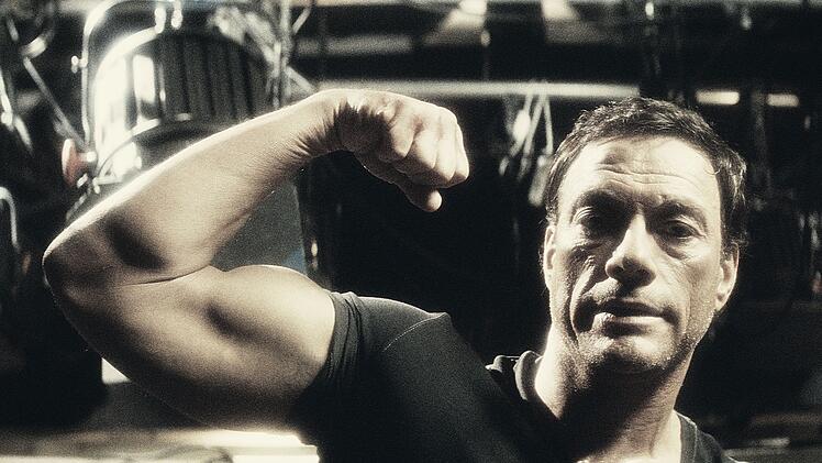 Er ließ nicht nur die Muskeln spielen: Mit dem selbstironischen Actionfilm "JCVD" (2008) überzeugte Jean-Claude Van Damme erstmals die Kritiker.