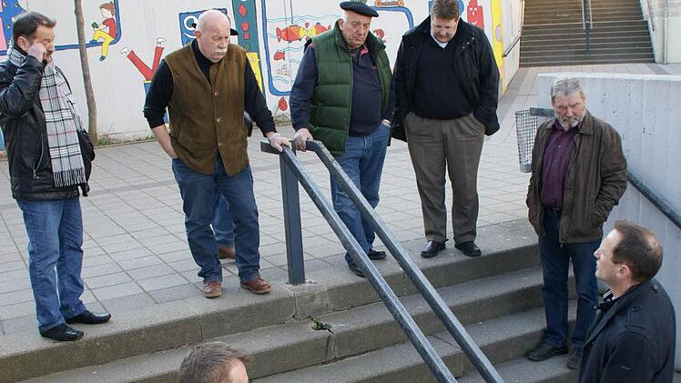 Allerhand Reparaturen fallen an den Treppen des Schulzentrums Eltmann an.