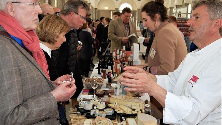 Aussteller und Besucher fanden ausreichend Zeit zum Fachsimpeln.  Fotos: Sigismund von Dobschütz