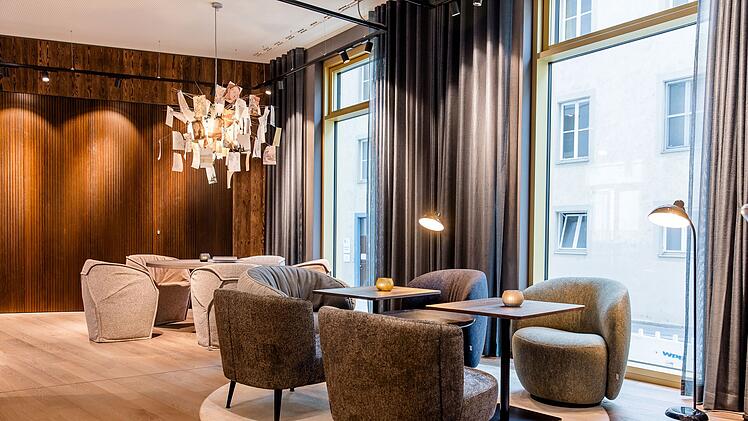 Erstes "Motel One" in Würzburg eröffnet: Einrichtung "passend zur Lage" - Bilderstrecke