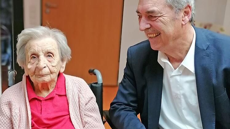 Schwabacherin feiert 100. Geburtstag - startete ein Jahr nach Kriegsende Lehrerlaufbahn