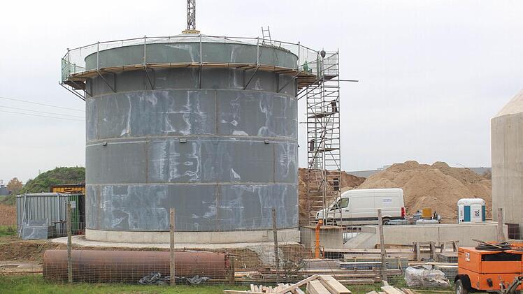 In diesem Speicher wird das Faulgas aufgefangen und später verstromt. Foto: Andreas Dorsch
